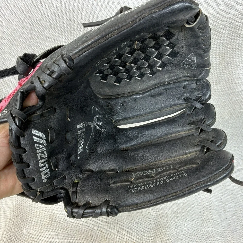 MIZUNO JENNY FINCH 11.5